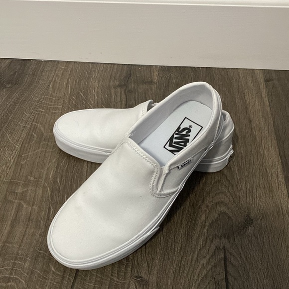 Vans Off the Wall Classic White Canvas Slip On - Picture 2 of 4